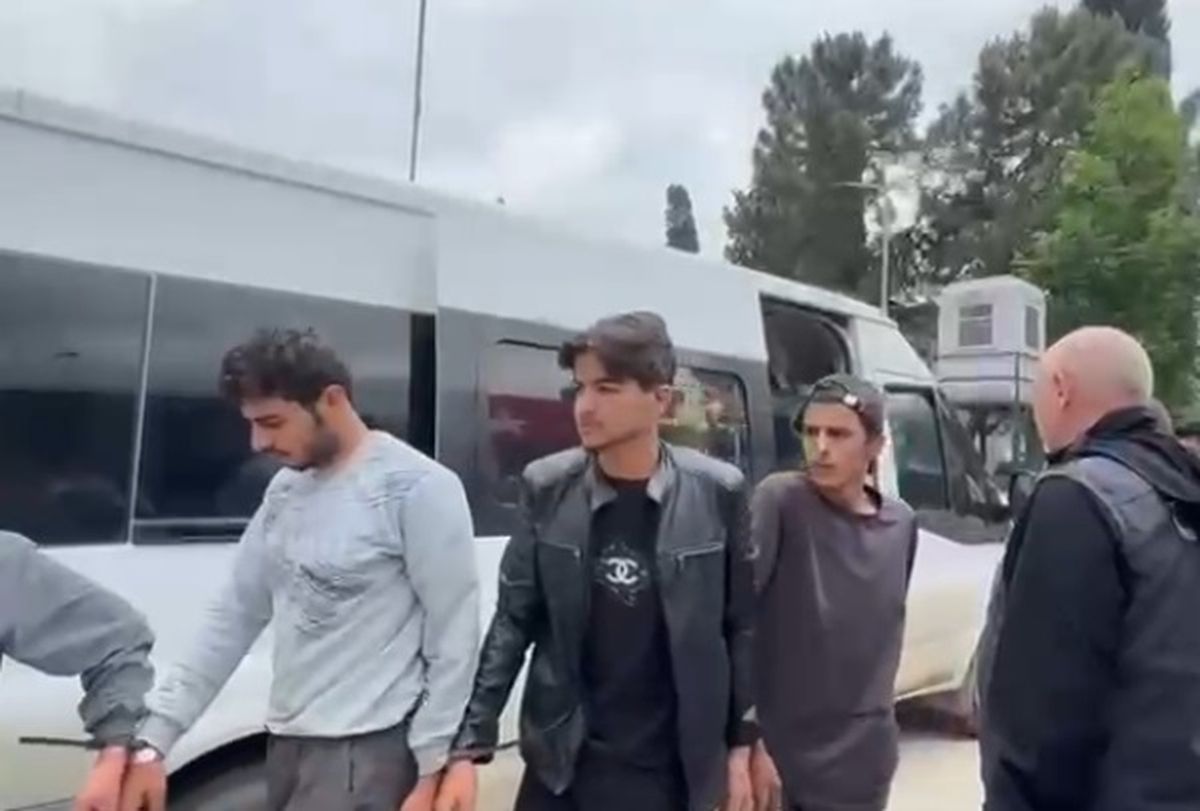Hendek'te kaçak göçmen operasyonu: 15 Suriyeli yakalandı, sürücü tutuklandı