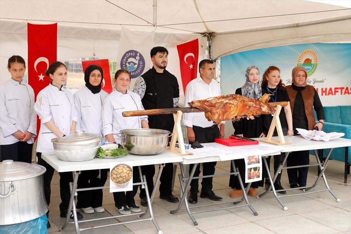 Samsun'da Türk Mutfağı Haftası kapsamında yöresel lezzetler tanıtıldı