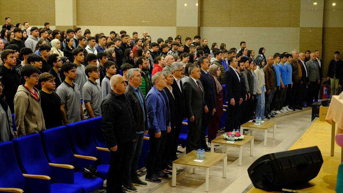 Sivas'ın Şarkışla ilçesinde liseler arası bilgi yarışması düzenlendi
