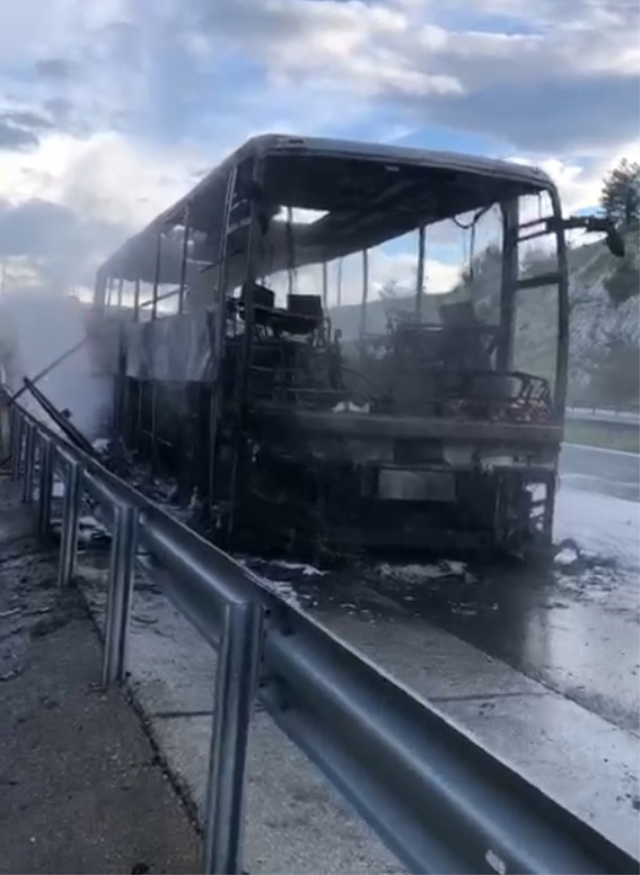 tarsusta yolcu otobusu alev al 19867495 5358 1 m