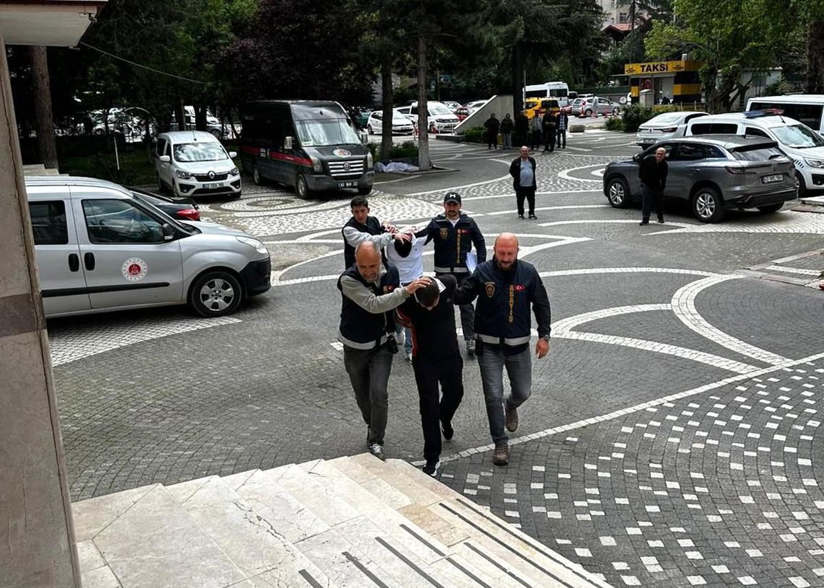 Akşehir polisi 14 bin kullanımlık bonzai ele geçirdi