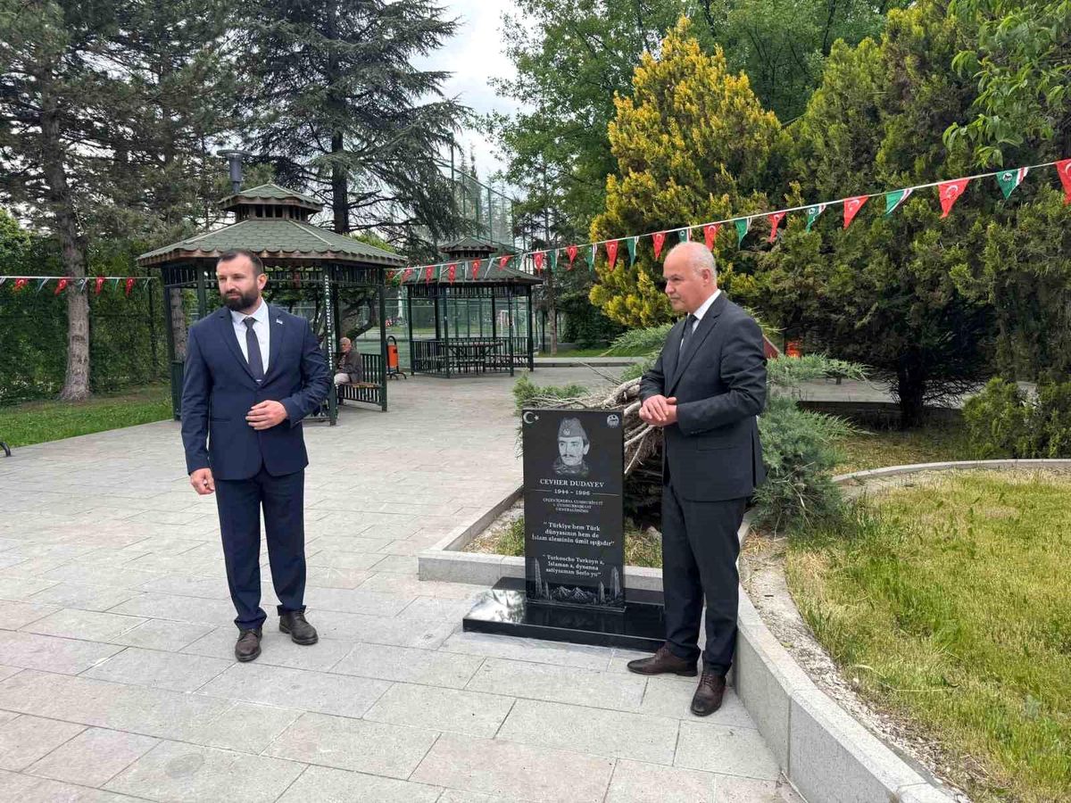 Ankara'da 'Şehit Cahar Dudayev Anıtı' törenle açıldı