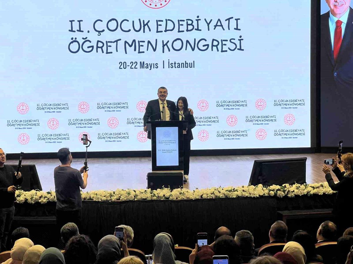 Bakan Tekin: 'Biz çocuklarımızın dijital bağımlılıktan uzak, okuma kültürünü yaygınlaştıracakları bir iklim oluşturmak istiyoruz'