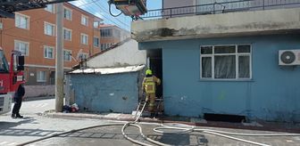 Balıkesir'de iki katlı binada çıkan yangın söndürüldü
