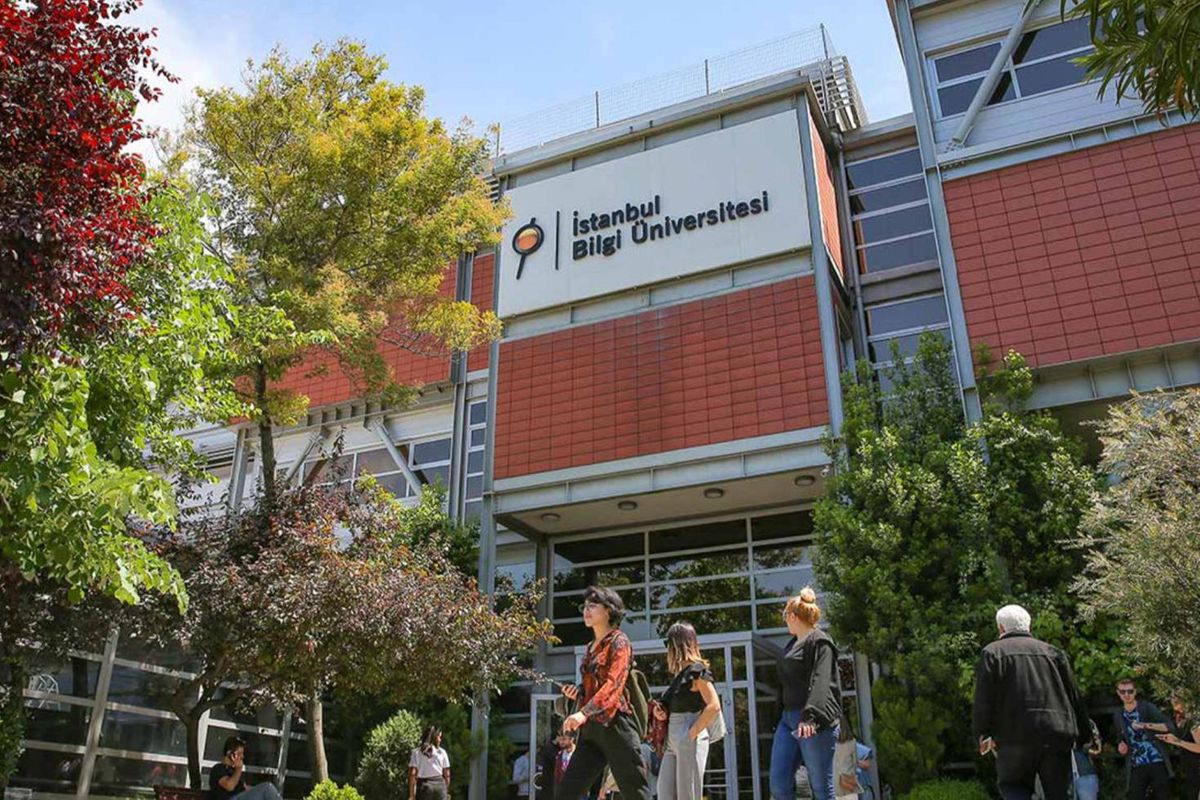 Bilgi Üniversitesi kapatıldı! Binlerce öğrenci Mimar Sinan'da eğitime devam edecek