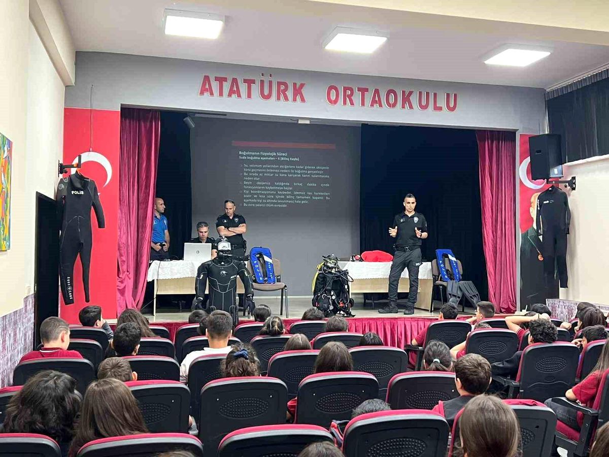 Bursa'da öğrencilere boğulma tehlikesine karşı eğitim