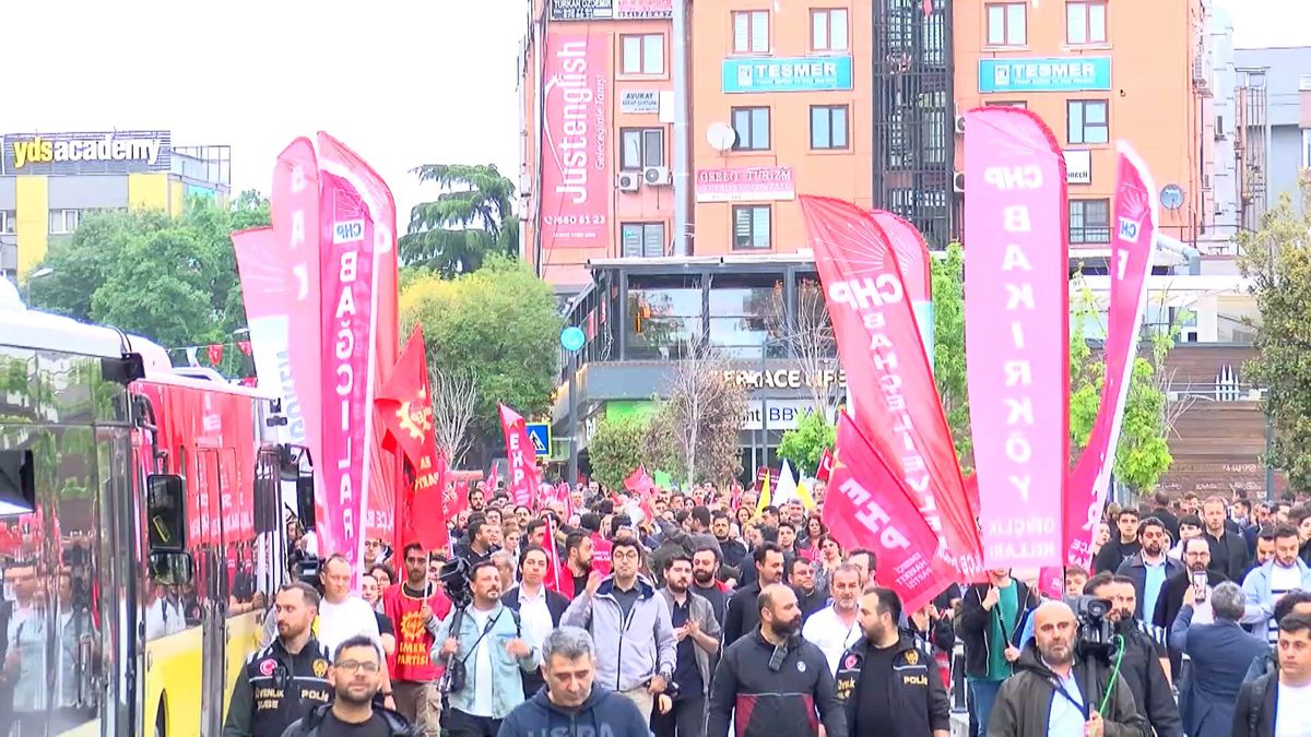 CHP İstanbul İl Başkanlığı Bahçelievler'de yürüyüş düzenledi