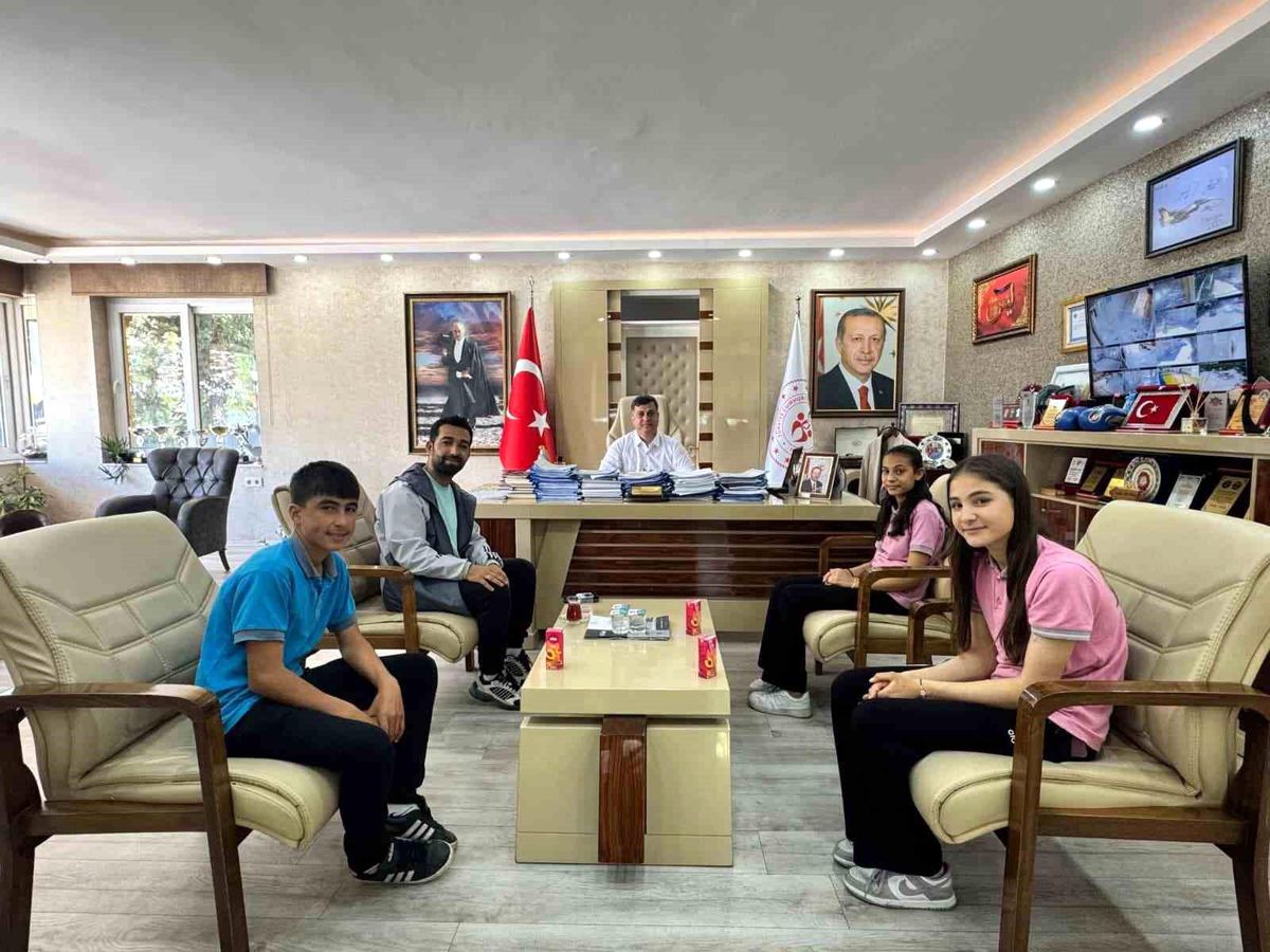 Çifte şampiyon Manisa'dan