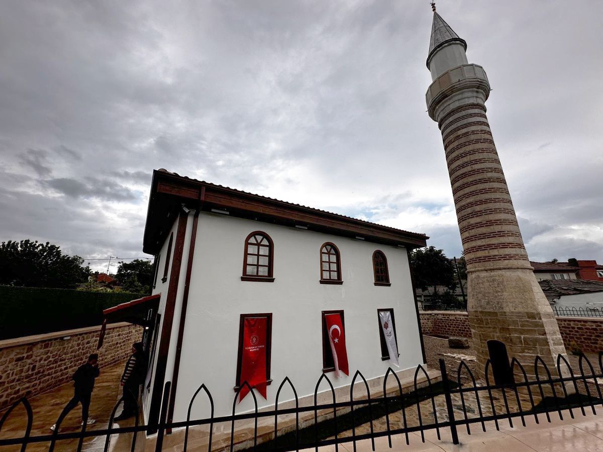 Edirne'de restore edilen tarihi mescit, cami olarak ibadete açıldı
