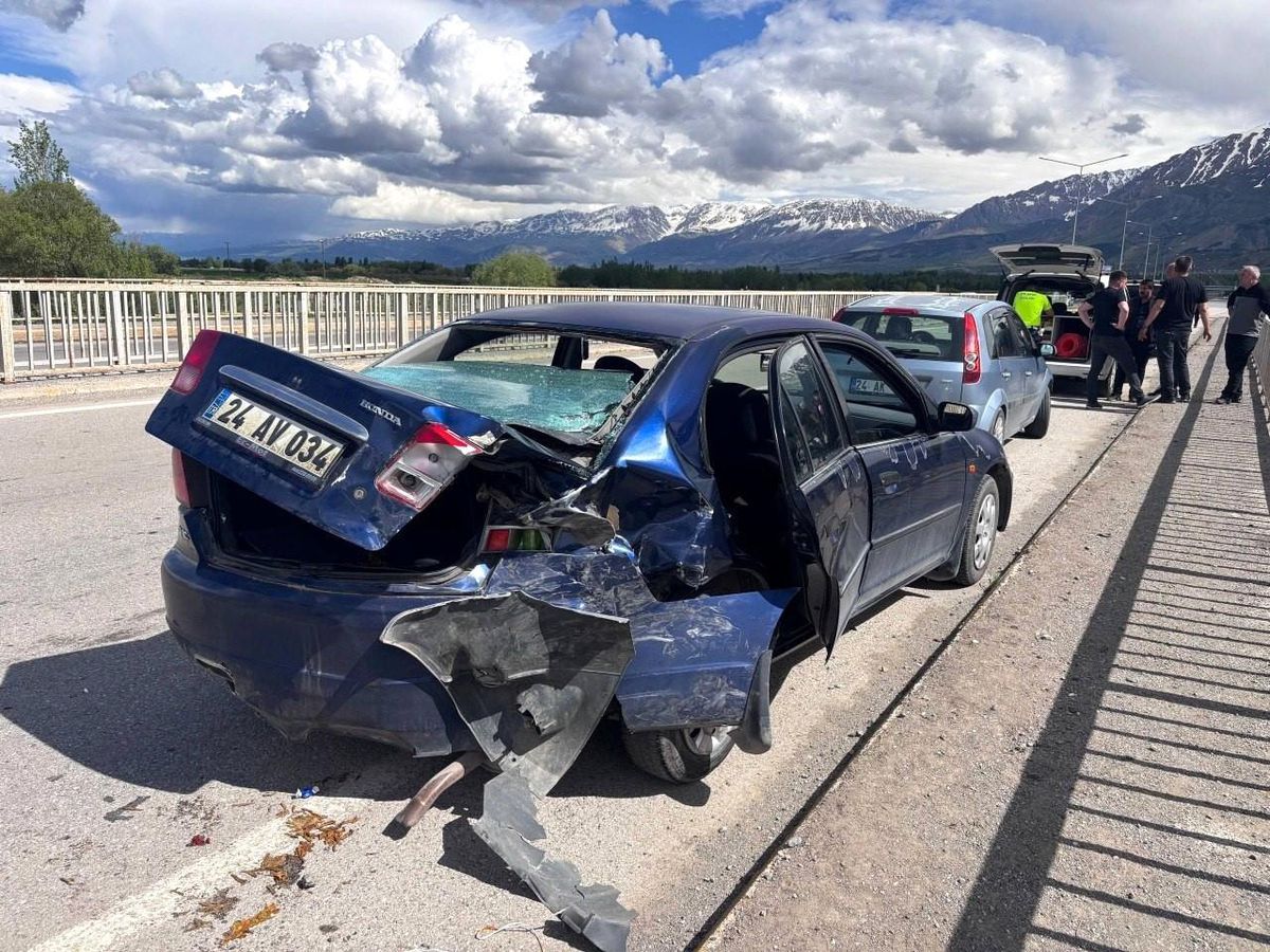 Erzincan-Çağlayan Karayolu'nda trafik kazası: 2 yaralı