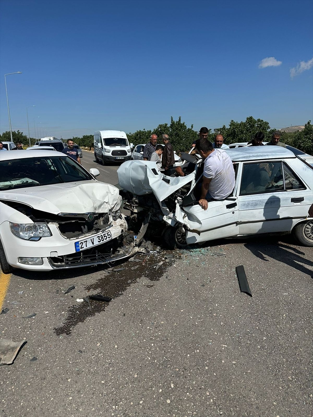 Gaziantep'te iki otomobilin çarpıştığı kazada 2 kişi yaralandı