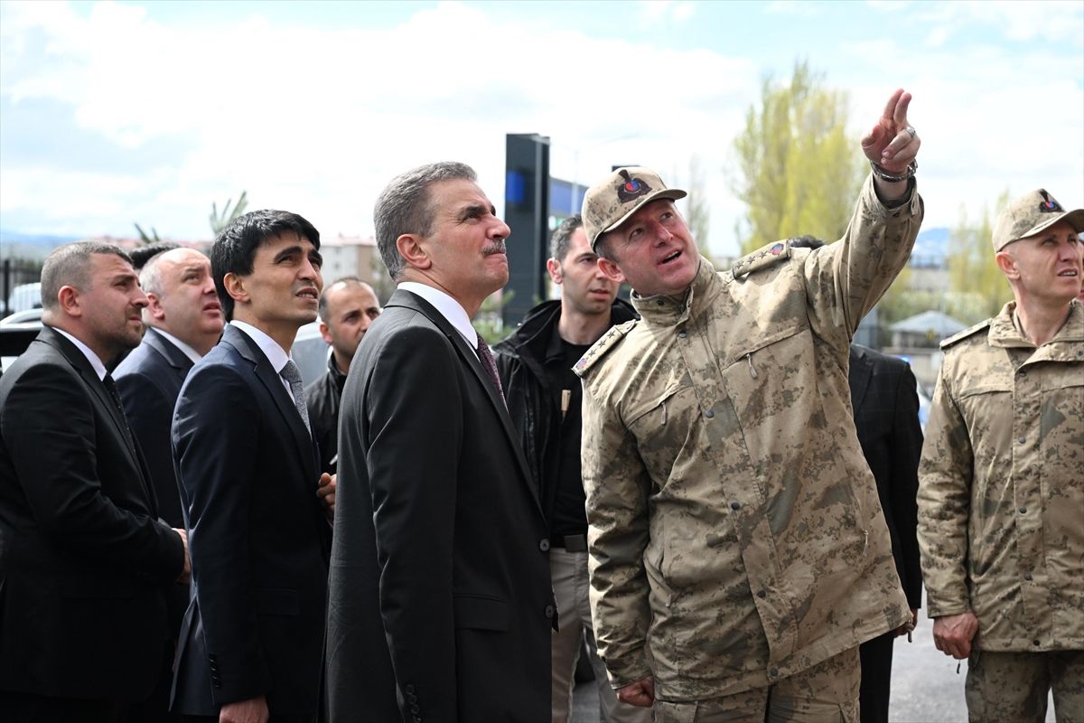 Erzurum Hınıs'ta yeni Jandarma Komutanlığı hizmet binası açıldı