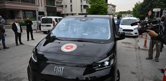 İcra memurları, CHP kurultay davasında verilen ihtiyati tedbir kararını Kılıçdaroğlu'na tebliğ etti