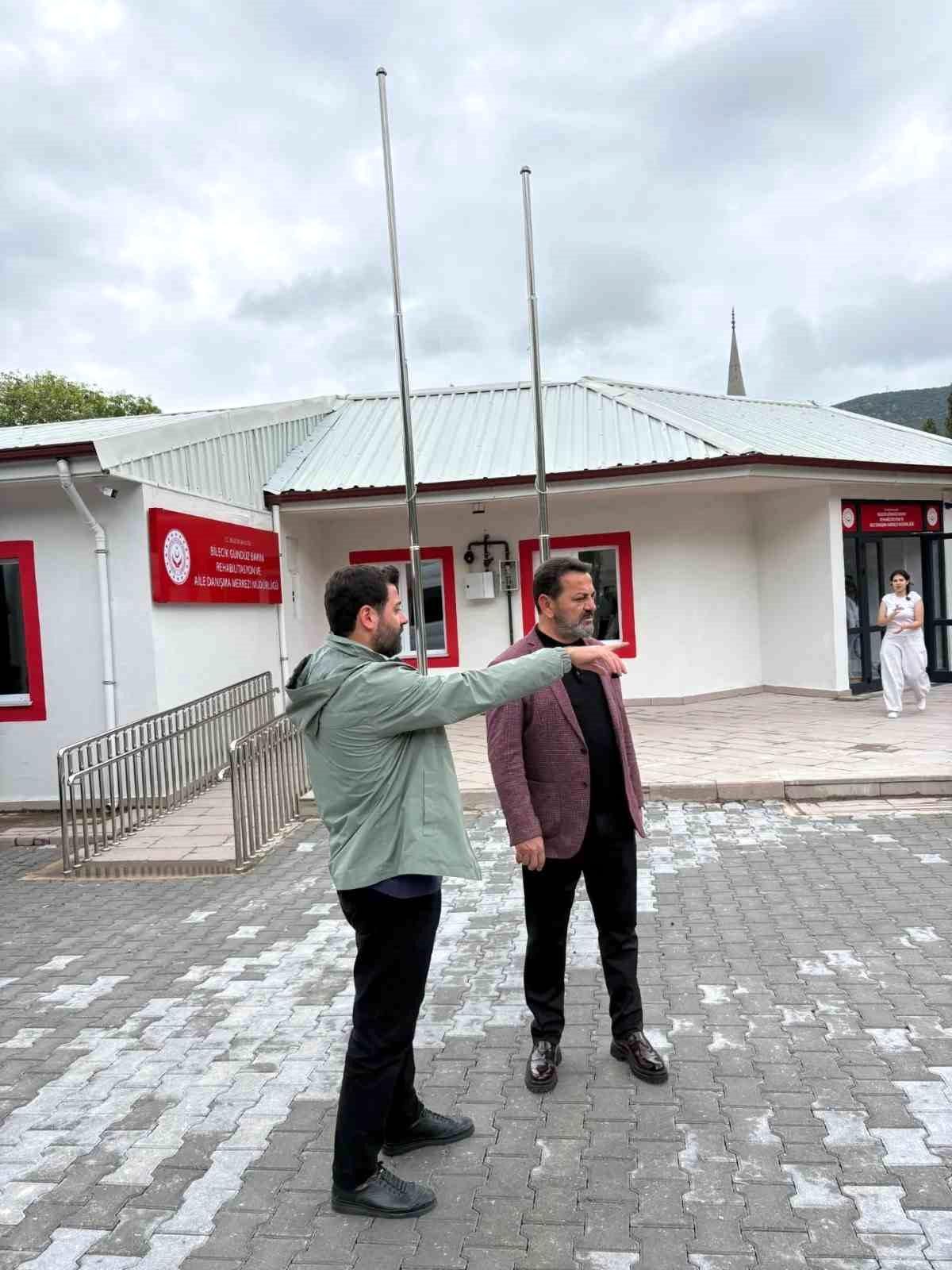 İl Müdürü İlhan, yeni hizmet binasında incelemelerde bulundu