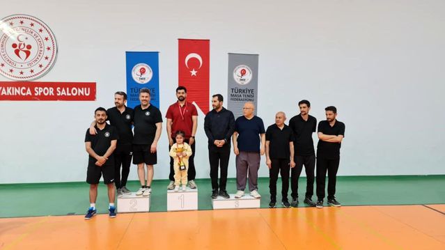 İnönü Üniversitesi, Masa Tenisi Kurumlar Ligi'nde Malatya ikincisi oldu