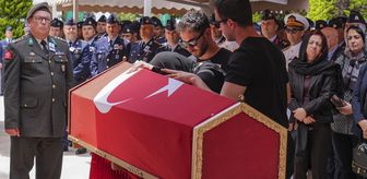 Kalp krizi sonucu hayatını kaybeden Akhisar Garnizon Komutanı son yolculuğuna uğurlandı