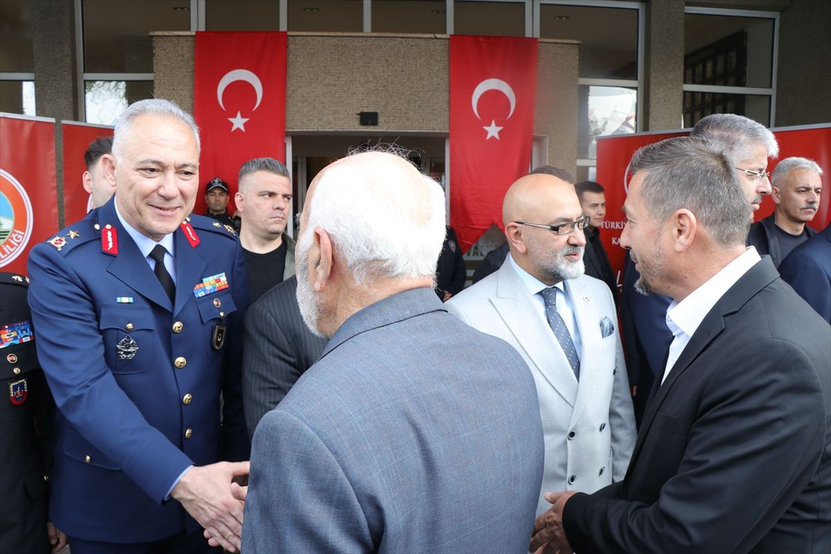 Kayseri Valiliğinde bayramlaşma programı düzenlendi