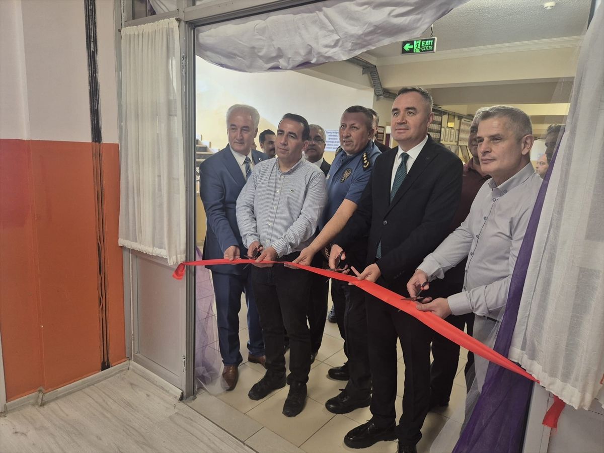 Kemalpaşa'daki meslek lisesine yiyecek içecek atölyesi açıldı