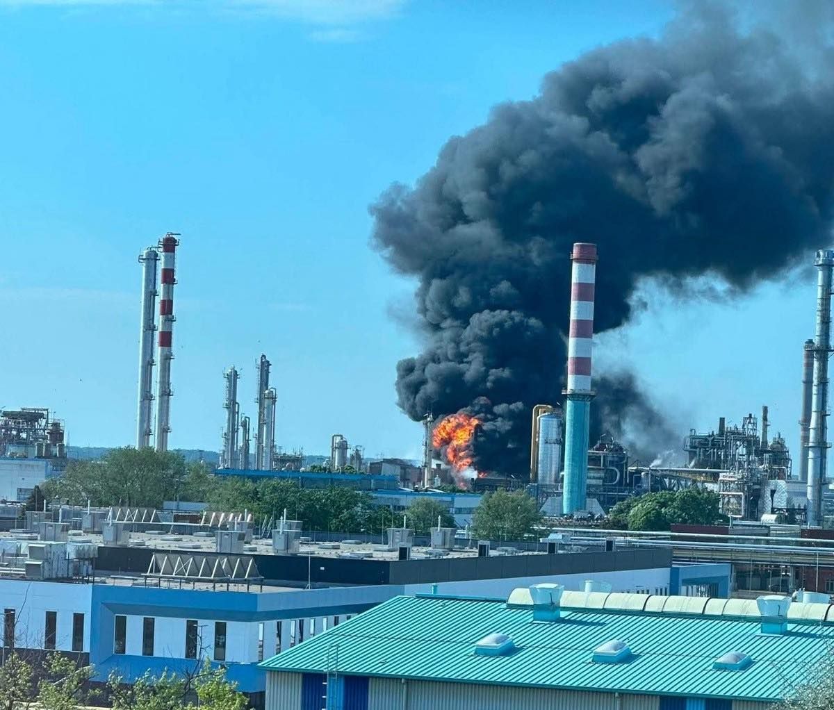 Macaristan'da petrokimya tesisinde patlama: 1 ölü, 8 yaralı