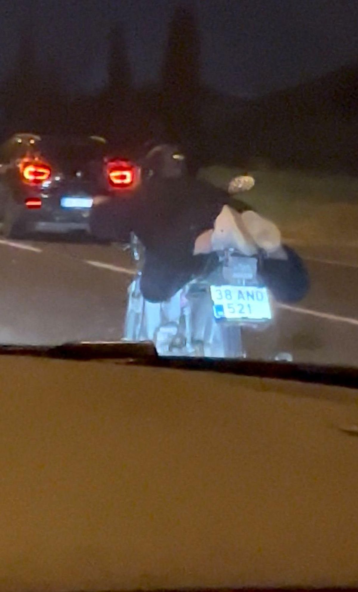 Motosiklet üzerinde akrobatik hareketler yapan şahsa 46 bin TL ceza