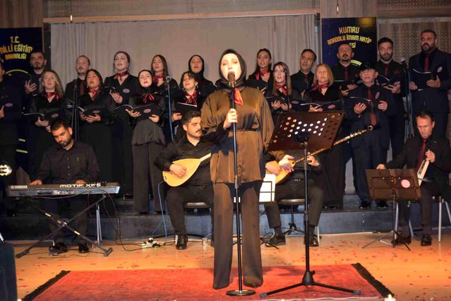 Ordu'da öğretmenlerden Türk halk müziği konseri