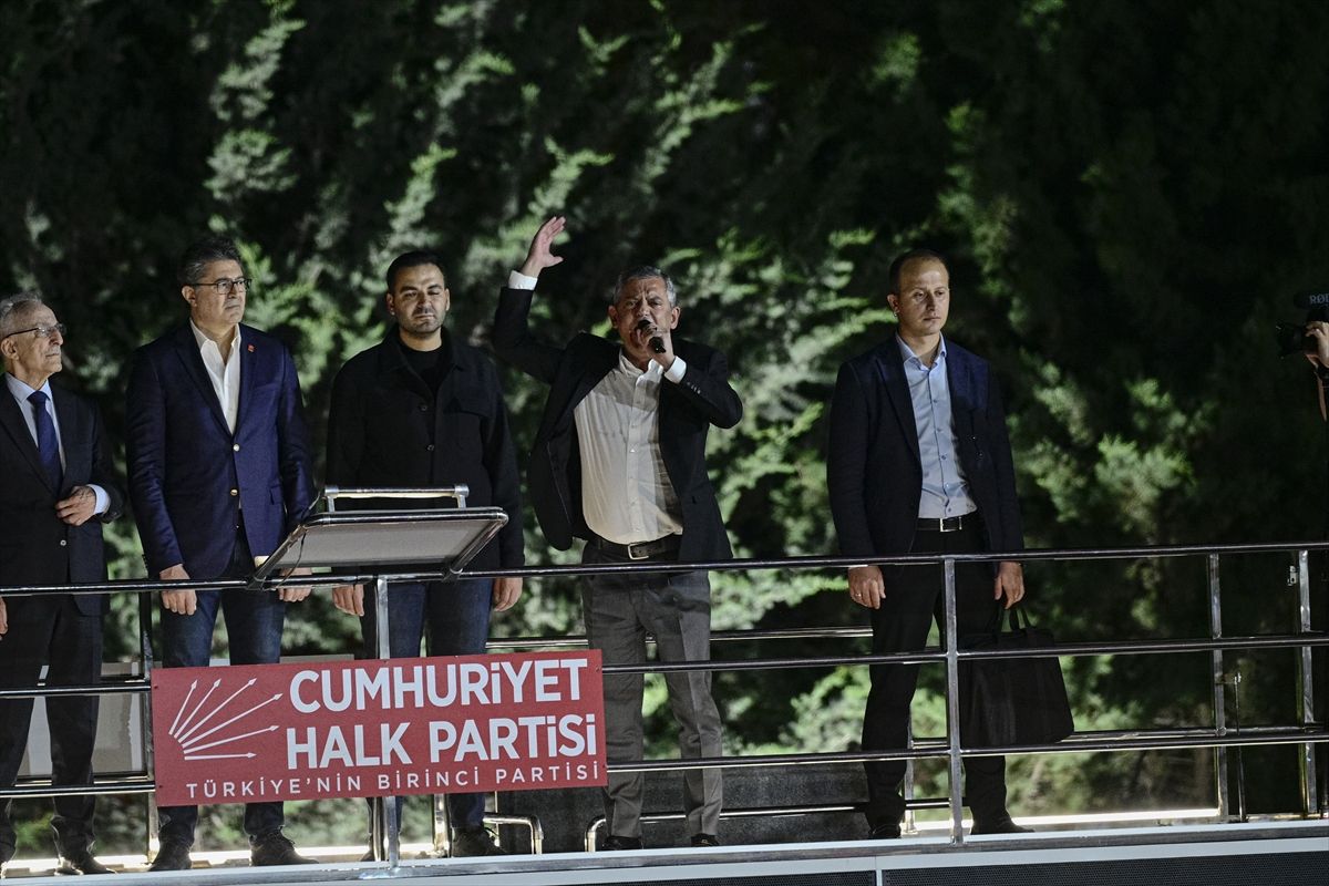 Özgür Özel: Sandık ve kurultay istiyoruz, taviz yok