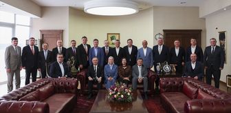 Özgür Özel, CHP'li il belediye başkanlarıyla bir araya geldi