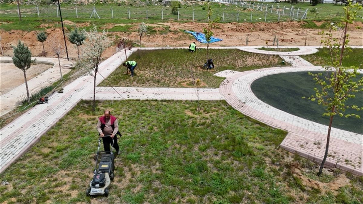 Şehit Fethi Sekin Külliyesi'nde çevre düzenlemesi