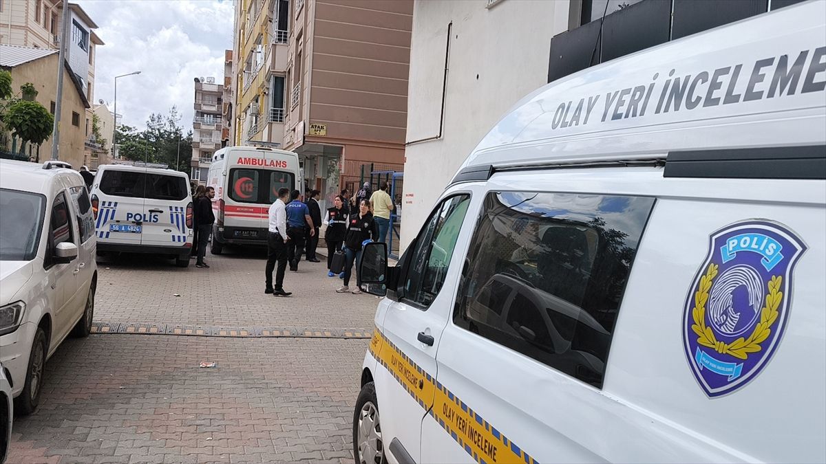 Siirt'te apartmanın 5. katından düşen kadın öldü