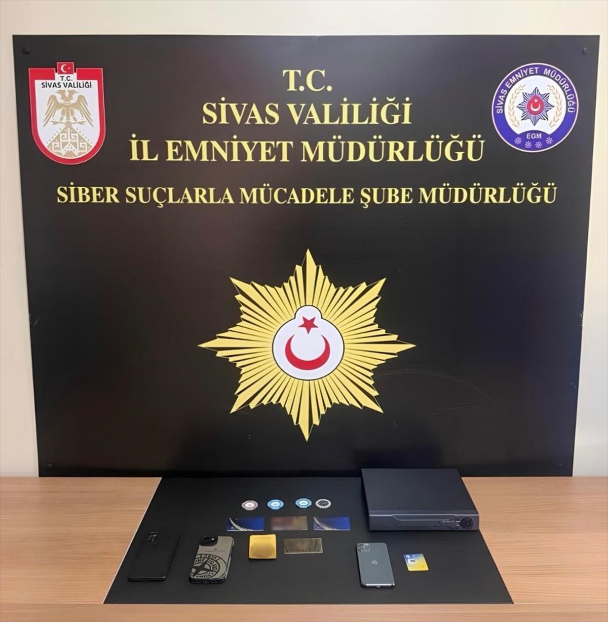 Sivas merkezli yasa dışı bahis operasyonunda 4 şüpheli tutuklandı