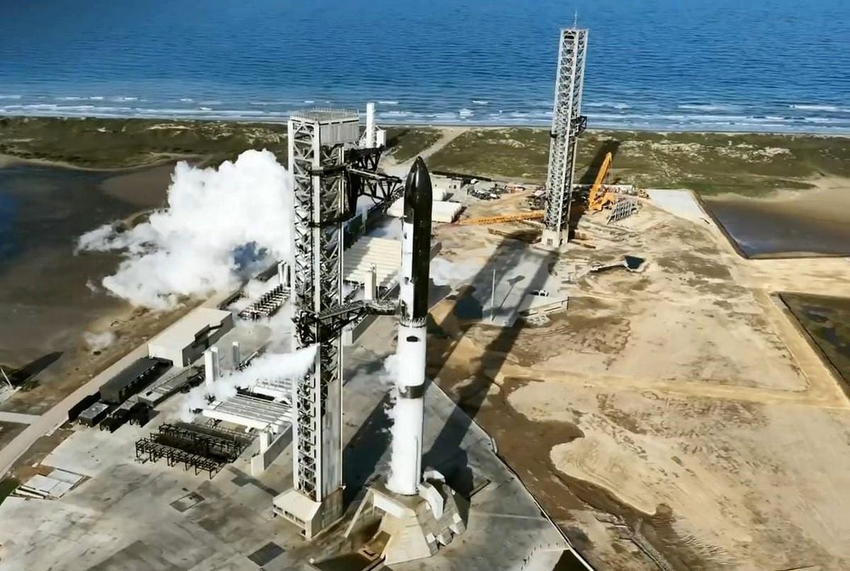 SpaceX'in Starship roketinin test uçuşu 30 saniye kala iptal edildi