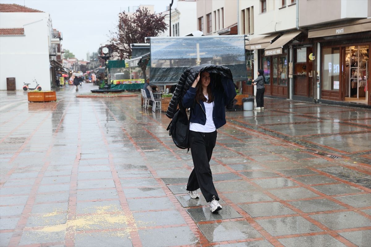 Trakya'da sağanak etkili oluyor