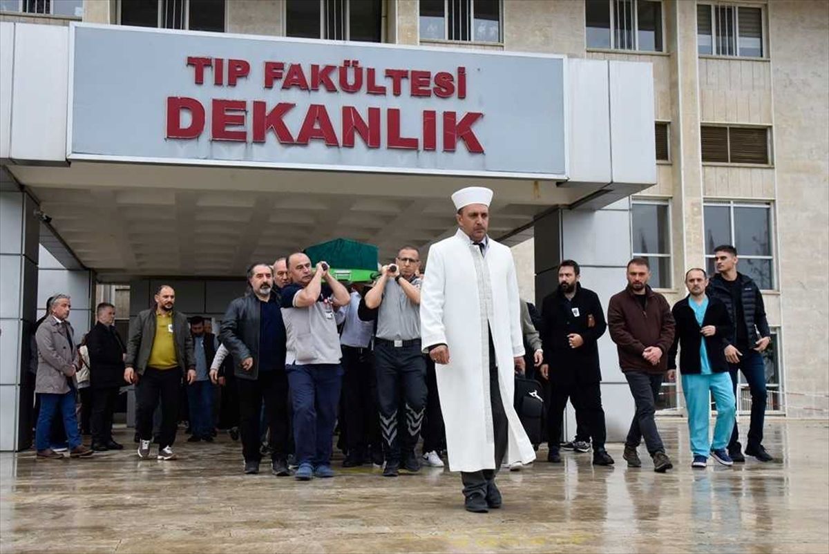 Vefat eden OMÜ Tıp Fakültesi Öğretim Üyesi Durmuş için tören düzenlendi
