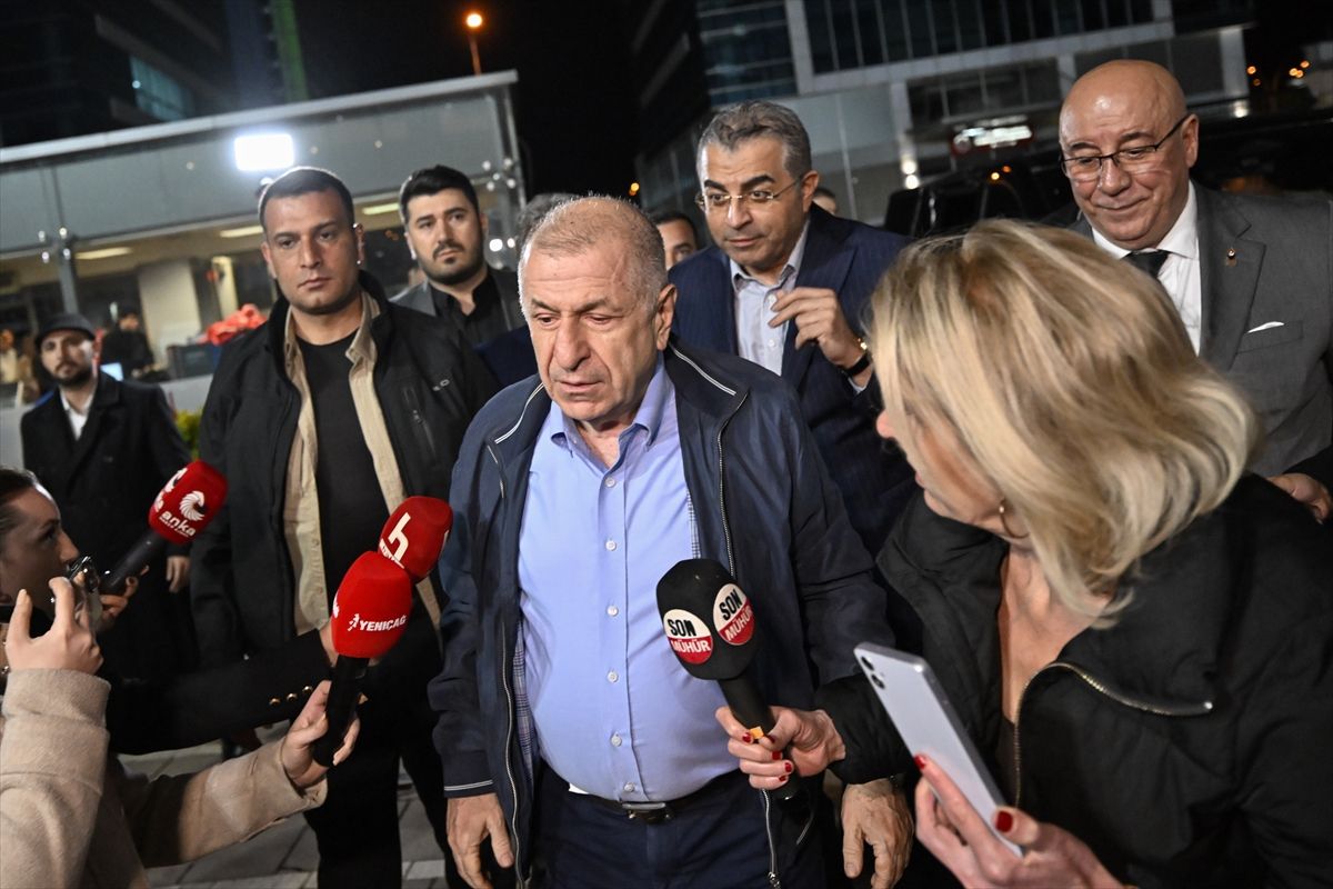Zafer Partisi Genel Başkanı Özdağ, CHP Genel Merkezi'nde Özel ile görüştü