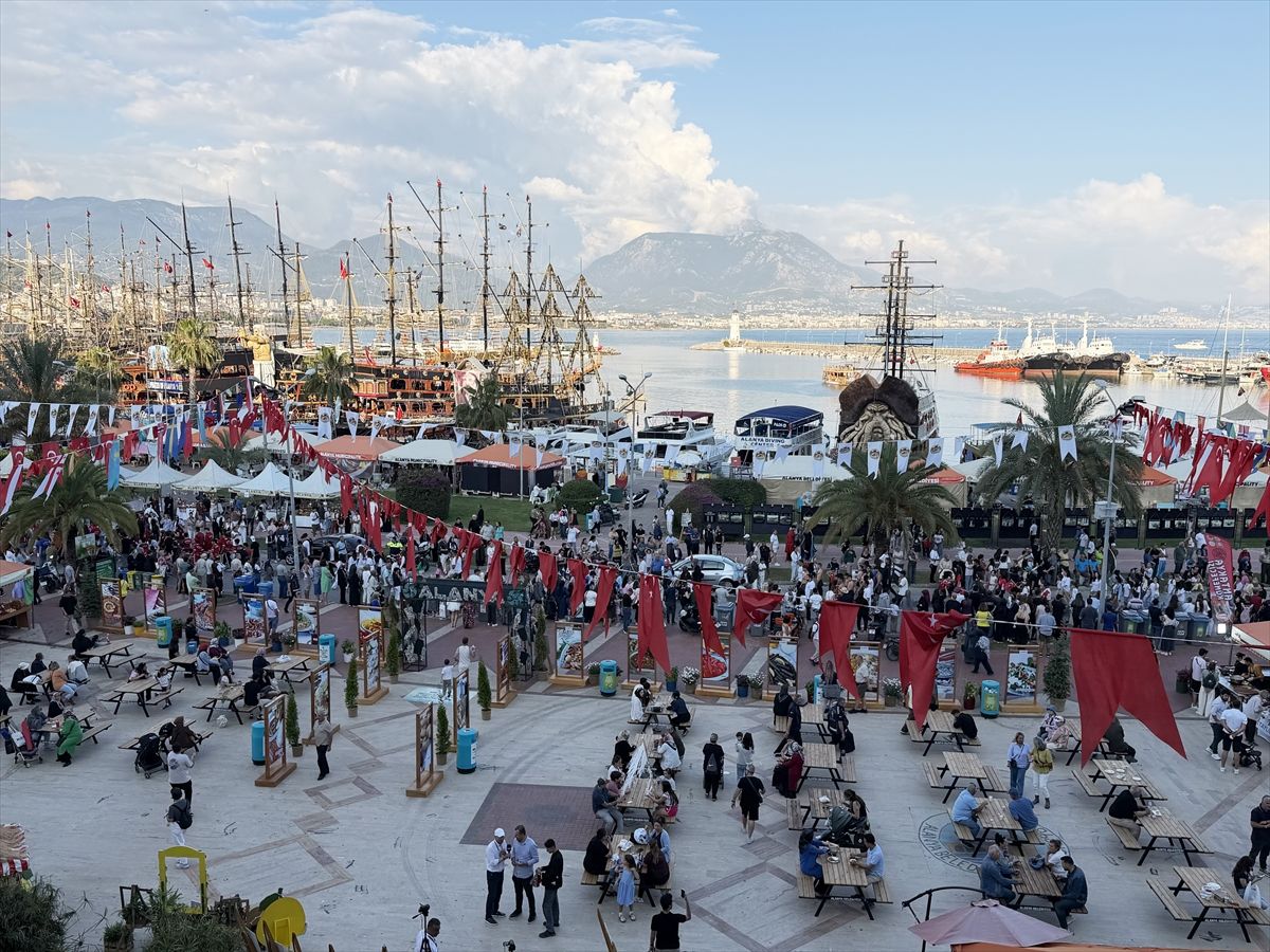 24. Uluslararası Alanya Kültür Sanat ve Turizm Festivali başladı
