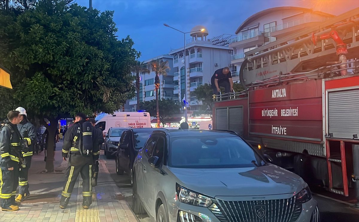 Alanya'da otelde çıkan yangın söndürüldü