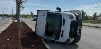 Antalya'da otomobil ile kamyonetin çarpıştığı kazada 7 kişi yaralandı