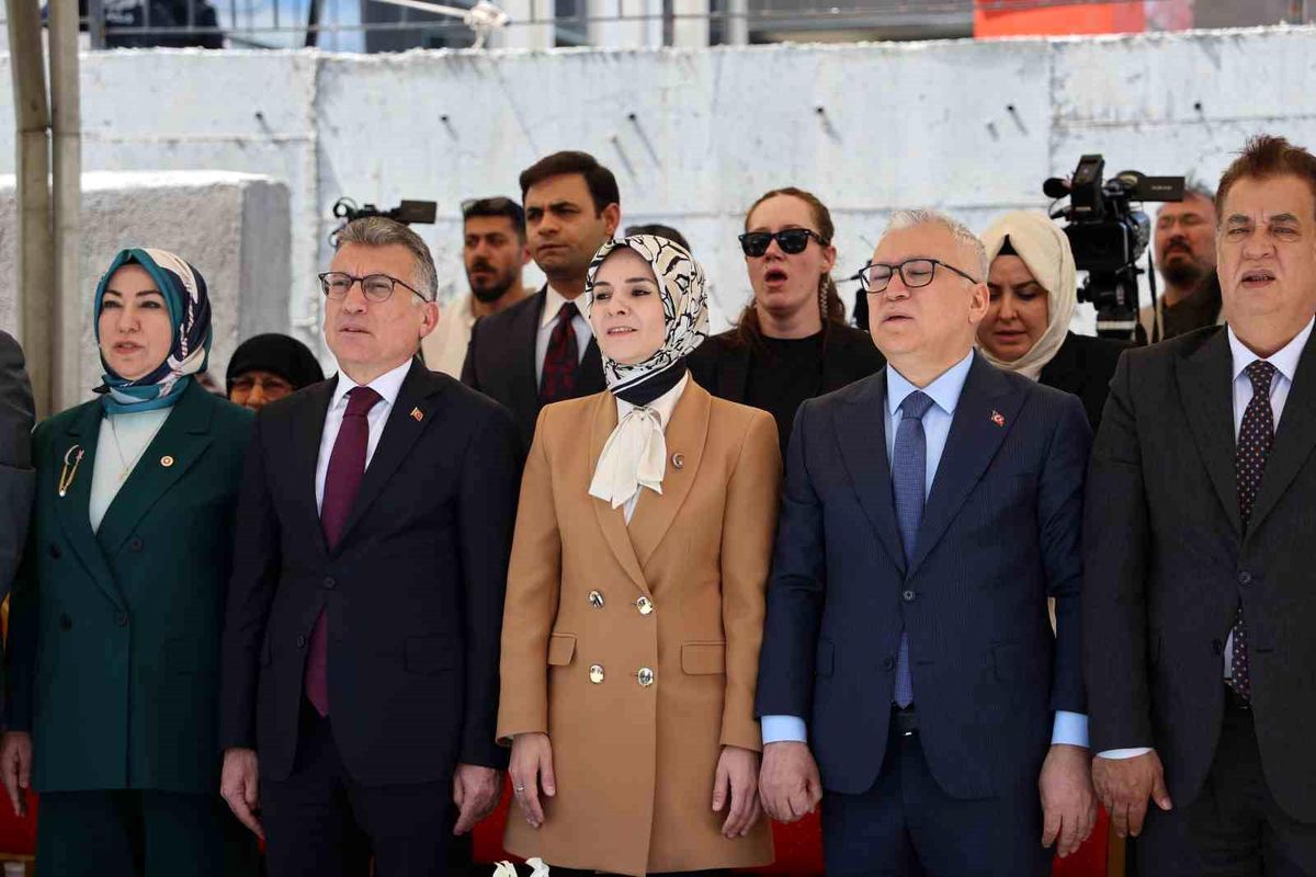 Bakan Göktaş: Türkiye'de 486 huzurevinde 30 bin 279 yaşlı bakım görüyor