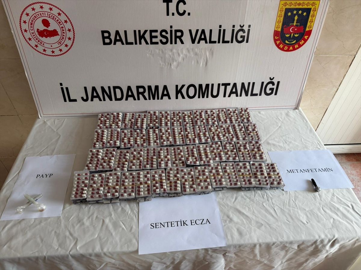 Balıkesir'de uyuşturucu operasyonunda 2 zanlı tutuklandı