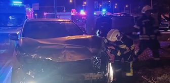 Burdur'da otomobil ile hafif ticari aracın çarpıştığı kazada 1 kişi öldü, 5 kişi yaralandı
