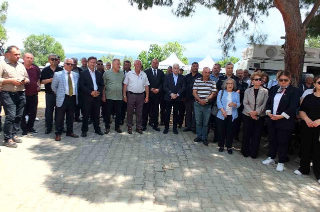 Burhaniye'de eski okul AŞ evi ve gençlik toplantı odası oldu