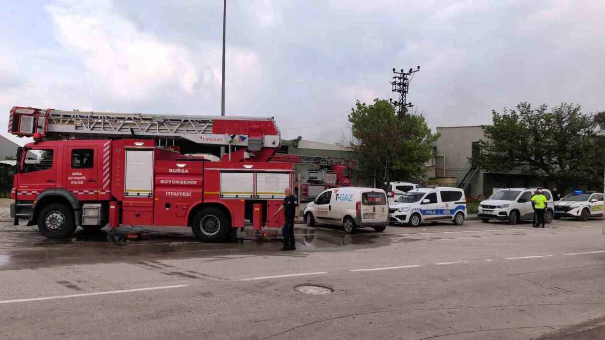Bursa'da sunta fabrikasında korkutan yangın