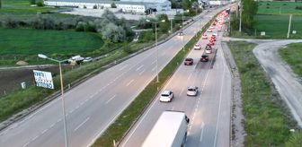 Çankırı'da bazı yollarda bayram trafiği yoğunluğu sürüyor