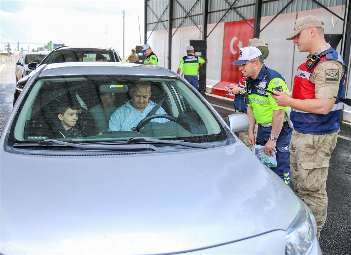 Diyarbakır'da Kurban Bayramı öncesi trafik uygulaması yapıldı