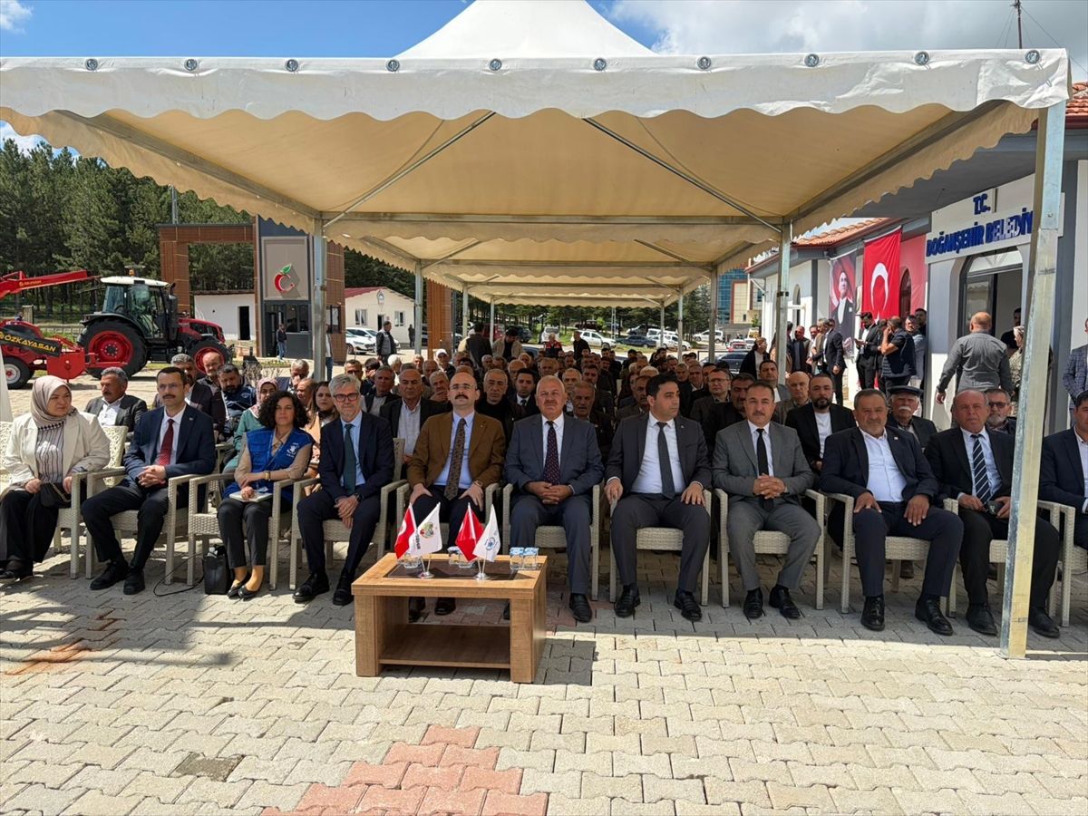 Doğanşehir'de Ortak Tarım Makineleri Parkı açıldı
