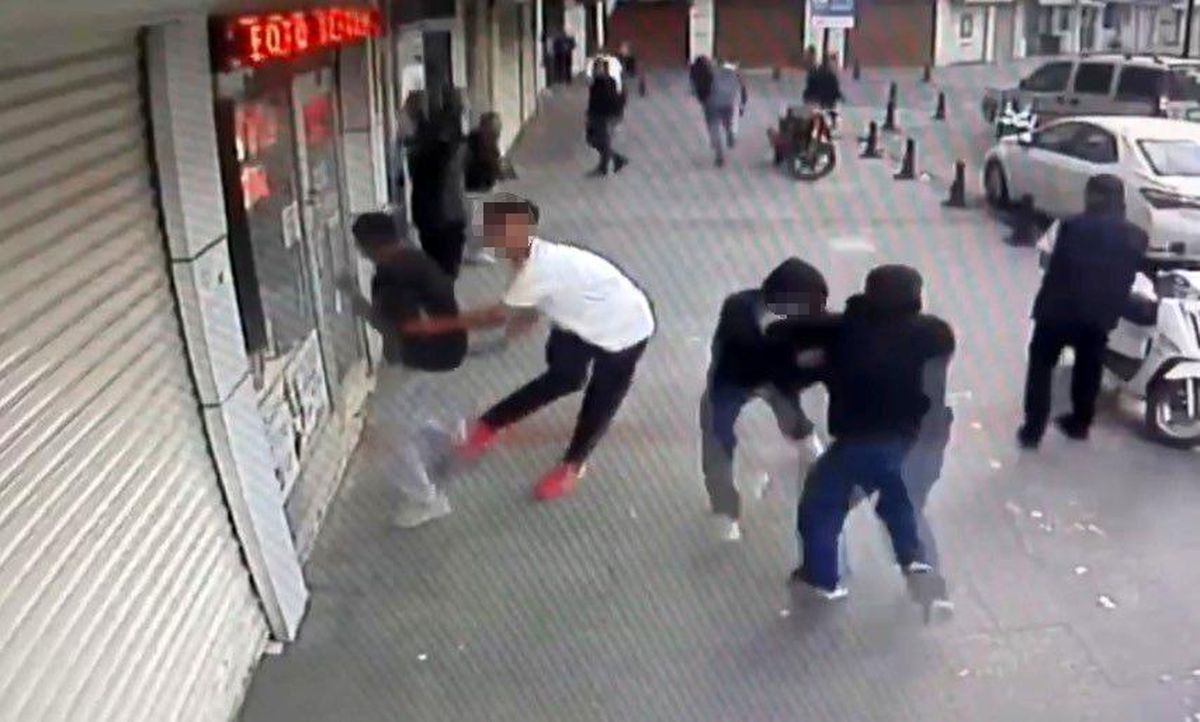Gaziantep'te silahlı kavgada 4 kişi yaralandı: O anlar kamerada
