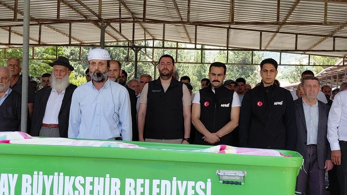 Hatay'daki selde hayatını kaybeden gencin cenazesi defnedildi
