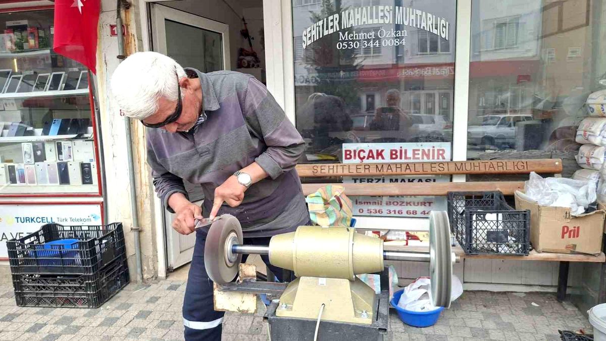 Hisarcık'ta bıçakçıların yoğun mesaisi