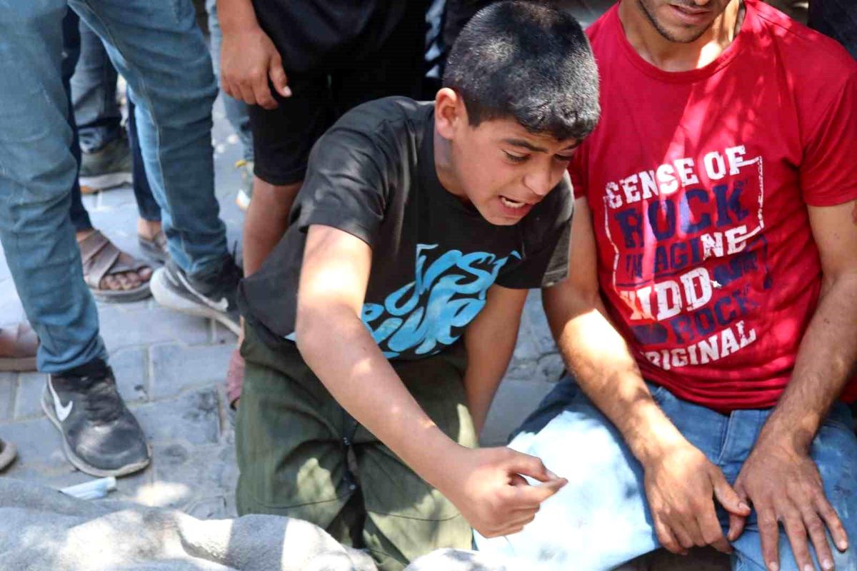 İsrail Gazze'de karakola hava saldırısı düzenlendi: 1'i çocuk 6 kişi hayatını kaybetti