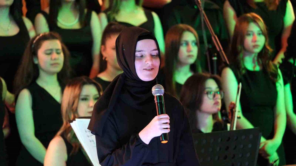 Karaman'da lise öğrencilerinden konser